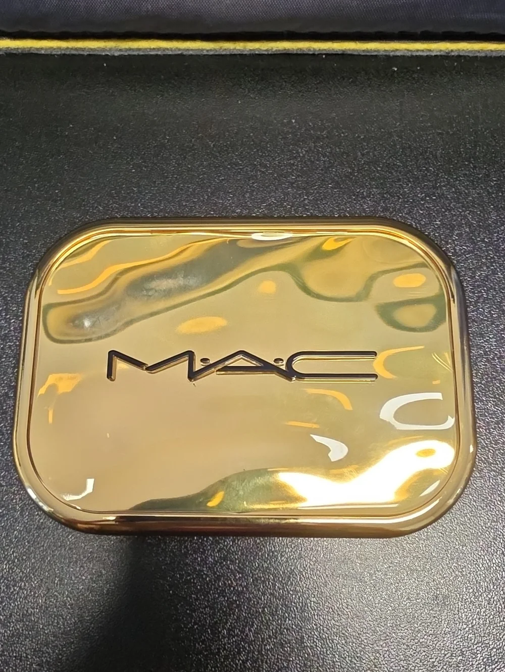 Mac Treasured Eye Shadow Palette 6 colors